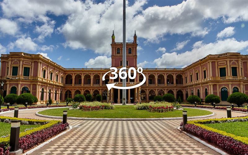 Facade and gardens of the Government Palace in Asunción